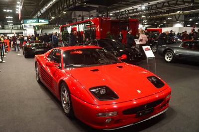 The public turnout was large at the Milano Autoclassica.-stock-foto