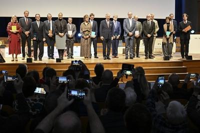 The Fund For Scientific Research Awards-stock-foto