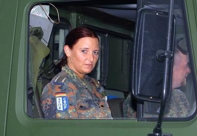 Soldatin im Hauptstandort des 3. Deutschen Heereskontingents SFOR im Feldlager Rajlovac. Bundeswehr. Bosnien-Herzegowin-stock-foto