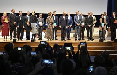 The Fund For Scientific Research Awards-stock-foto