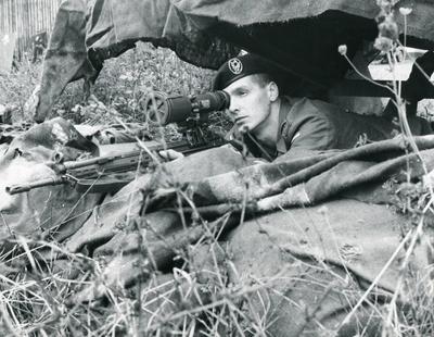 Die Bundeswehr soll in Bosnien zum Einsatz kommen (hier: Bundeswehrman?ver in Baumholder), fotografiert im September 19-stock-foto