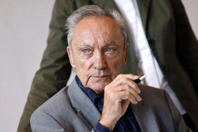 Schauspieler Udo Kier bei seiner Eintragung ins G?stebuch der Stadt K?ln. Der geb?rtige K?lner kam am 14. Oktober 1944 i-stock-foto