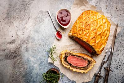 Perfect homemade Beef Wellington-stock-foto