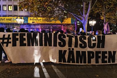 Internationaler Tag gegen patriarchale Gewalt Am diesj?hrigen Internationaler Tag zur Beseitigung von Gewalt gegen Fraue-stock-foto