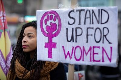 Demo am Internationalen Tag f?r das Ende der Gewalt gegen Frauen Demonstration zum Internationalen Tag f?r das Ende der-stock-foto