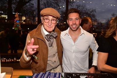 5.te Charity  Promi Pack im BIKINI-stock-foto