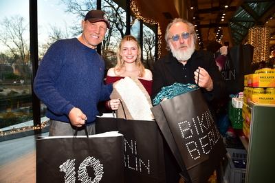 5.te Charity  Promi Pack im BIKINI-stock-foto