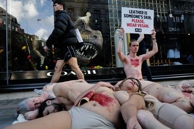 PETA stages ?bloody? Black Friday protest against leather sales in London-stock-foto