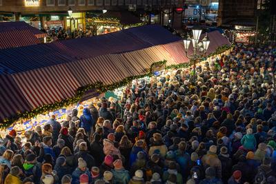Er?ffnungstag des N?rnberger Christkindlesmarkts, N?rnberg, 28.11.2025-stock-foto