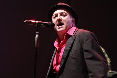 32/ Konzert: Andre Herzberg, Saenger von Pankow beim Ost Rock Konzert in der Berliner Kindl Buehne Wuhlheide, Rock, pop-stock-foto