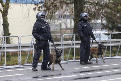 Proteste gegen Gruendung von AfD-Jugendorganisation-stock-foto