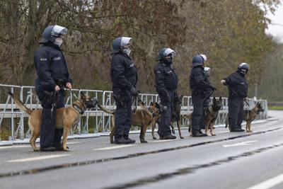 Proteste gegen Gruendung von AfD-Jugendorganisation-stock-foto
