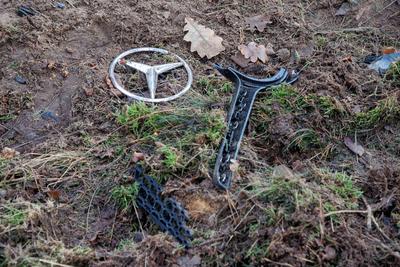 Am 30.11.2025 gegen 02:00 Uhr kam es auf der B109 bei Heinrichsruh zu einem Verkehrsunfall mit Sachschaden. Hierbei befu-stock-foto