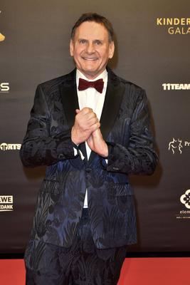 ABBdortmund: Peter Illmann Moderator zu Gast auf dem roten Teppich bei der Kinderlachen Gala 2025 in der Westfalenhalleam 29.11.2025 in Dortmund NRW Deutschland *** ABBdortmund Peter Illmann presenter as a guest on the red carpet at the Kinderlachen Gala 2025 in the Westfalenhalleon 29 11 2025 in Dortmund NRW Germany-stock-foto