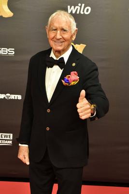 ABBdortmund: Frederic Prinz von Anhalt zu Gast auf dem roten Teppich bei der Kinderlachen Gala 2025 in der Westfalenhalleam 29.11.2025 in Dortmund NRW Deutschland *** ABBdortmund Frederic Prinz von Anhalt as a guest on the red carpet at the Kinderlachen Gala 2025 in the Westfalenhalleon 29 11 2025 in Dortmund NRW Germany-stock-foto