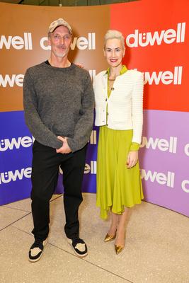 D?WELL Public Opening Event - Jeannine Halene, Inhaberin Agentur Rheinschurken mit Deutsche Oper D?sseldorf Ballettdirek-stock-foto