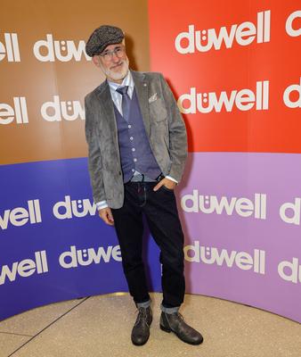 D?WELL Public Opening Event - Best Ager Model Bernd U. Funke in tollen MenStyle D?sseldorf D?WELL NRW Deutschland *** D?-stock-foto