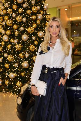 D?WELL Public Opening Event - Model Annika Gassner in Strandfein by Uta Raasch D?sseldorf D?WELL NRW Deutschland *** D?W-stock-foto