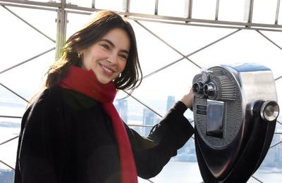 Stella Cole Visits The Empire State Building-stock-foto