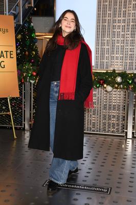 Stella Cole Visits The Empire State Building-stock-foto