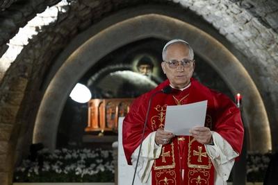 LEBANON - POPE LEO XIV DELIVES HIS SPEECH IN FRONT OF THE TOMB OF SAINT CHARBEL MAKHLOUF AT THE MONASTERY OF SAINT MAROUN , IN THE MOUNTAINOUS VILLAGE OF ANNAYA  - 2025/12/1-stock-foto