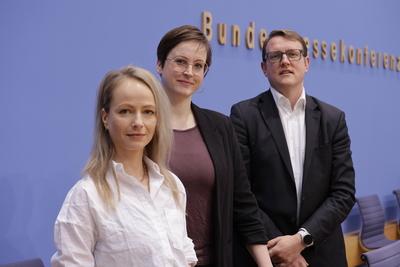 Romy Arnold, Projektleiterin der Mobilen Beratung in Th?ringen und Teil des Bundesverbands Mobile Beratung, Theresa Donn-stock-foto