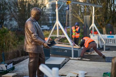 Aktionskuenstler errichten Walter Luebcke Memorial vor CDU-Zentrale-stock-foto