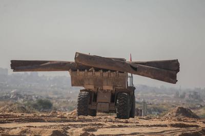 Egyptian Committee Begins Setting Up Large Humanitarian Camp in Netzarim Corridor, Central Gaza.-stock-foto