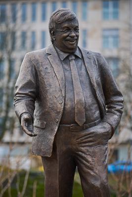 Aktionskuenstler errichten Walter Luebcke Memorial vor CDU-Zentrale-stock-foto