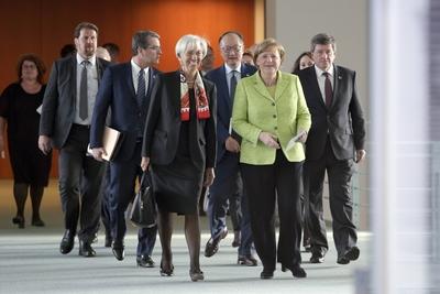 10.04.2017, Berlin, Deutschland - Presseunterrichtung durch die Bundeskanzlerin und die Vorsitzenden internationaler Wi-stock-foto