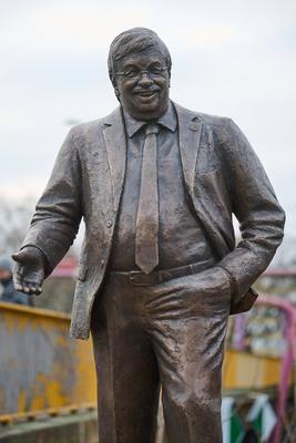 Aktionskuenstler errichten Walter Luebcke Memorial vor CDU-Zentrale-stock-foto