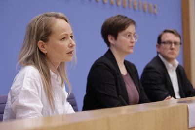 Romy Arnold, Projektleiterin der Mobilen Beratung in Th?ringen und Teil des Bundesverbands Mobile Beratung, Theresa Donn-stock-foto