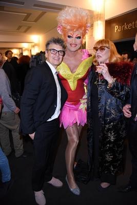 Rolf Scheider Olivia Jones Romy Haag bei der Weltpremiere der neuen Friedrichstadtpalast Show VIVI-stock-foto