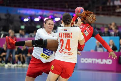 GER, Dortmund, 27th Wommen?s World Championship  2025, Hauptrunde / Main Round, Gruppe II 1. Runde:  Spanien (ESP) vs. Serbien (SRB)-stock-foto