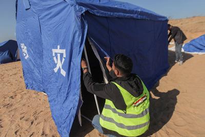 Egyptian Committee Begins Setting Up Large Humanitarian Camp in Netzarim Corridor, Central Gaza.-stock-foto
