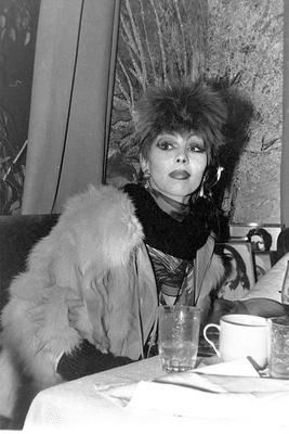 Archiv Romy Haag Muenchen 1986 Archiv Motive Kays Bistro Gaeste Muenchen *** Archive Romy Haag Munich 1986 Archive Moti-stock-foto