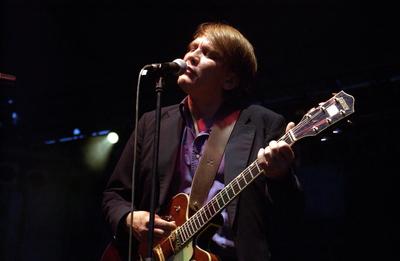 1/ Konzert: Element Of Crime, S?nger Sven Regener auf der Berliner MuseumsInsel , Liedermacher, Songschreiber, Singer S-stock-foto