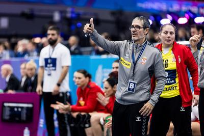 27th IHF Women’s World Handball Championship: Spain vs. Serbia, 02.12.2025-stock-foto