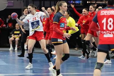 GER, Dortmund, 27th Wommen?s World Championship  2025, Hauptrunde / Main Round, Gruppe II 1. Runde:  Spanien (ESP) vs. Serbien (SRB)-stock-foto