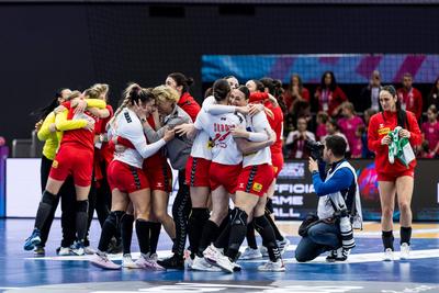 27th IHF Women’s World Handball Championship: Spain vs. Serbia, 02.12.2025-stock-foto