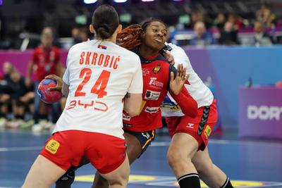 GER, Dortmund, 27th Wommen?s World Championship  2025, Hauptrunde / Main Round, Gruppe II 1. Runde:  Spanien (ESP) vs. Serbien (SRB)-stock-foto