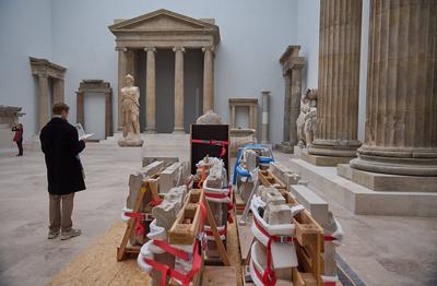 Pergamonmuseum wird 2027 wiedereroeffnet-stock-foto