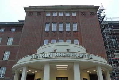 Der Eingang zum Klinikum Bremen-Mitte (KBM), ehemals Zentralkrankenhaus St.-J?rgen-Stra?e. Das KBM geh?rt zum Bremer Kli-stock-foto