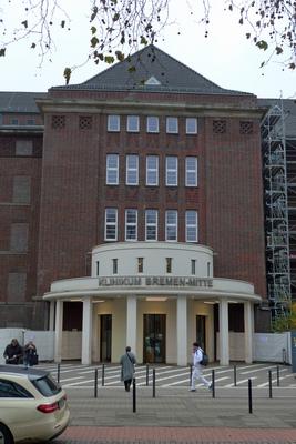 Der Eingang zum Klinikum Bremen-Mitte (KBM), ehemals Zentralkrankenhaus St.-J?rgen-Stra?e. Das KBM geh?rt zum Bremer Kli-stock-foto