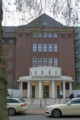 Der Eingang zum Klinikum Bremen-Mitte (KBM), ehemals Zentralkrankenhaus St.-J?rgen-Stra?e. Das KBM geh?rt zum Bremer Kli-stock-foto