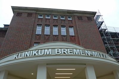 Der Eingang zum Klinikum Bremen-Mitte (KBM), ehemals Zentralkrankenhaus St.-J?rgen-Stra?e. Das KBM geh?rt zum Bremer Kli-stock-foto