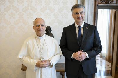 ITALY - REL -  POLE LEO XIV RECEIVING THE PRIME MONISTER OF THE REPUBLIC OF CROATIA, ANDREJ PLENKOVIC ,IN AUDIENCE AT THE APOSTOLIC PALACE   2025/12/05-stock-foto