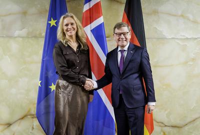 BM Wadephul trifft AMin Island-stock-foto