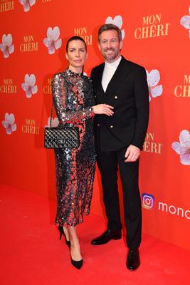 Jens Hartmann mit Ehefrau Julia / Mon Cheri Barbara Tag / Charity / Residenz / M?nchen / 04. Dezember 2025 *** Jens Hart-stock-foto