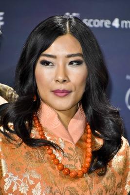 ABBduesseldorf: H.R.H. Princess Dechan Yangzom Wangchuck is the daughter of the fourth King of Bhutan Jigme Singye Wangchuck zu Gast auf dem blauen Teppich bei der 18.Verleihung Deutscher Nachhaltigkeitspreis 2025 im Maritim Hotel am 05.12.2025 NRW Deutschland *** ABBduesseldorf H R H Princess Dechan Yangzom Wangchuck is the daughter of the fourth King of Bhutan Jigme Singye Wangchuck as a guest on the blue carpet at the 18th German Sustainability Award 2025 ceremony at the Maritim Hotel on 05 12 2025 NRW Germany-stock-foto